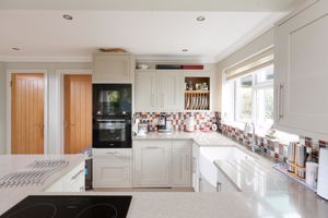 21 Orchard Close_Kitchen- click for photo gallery